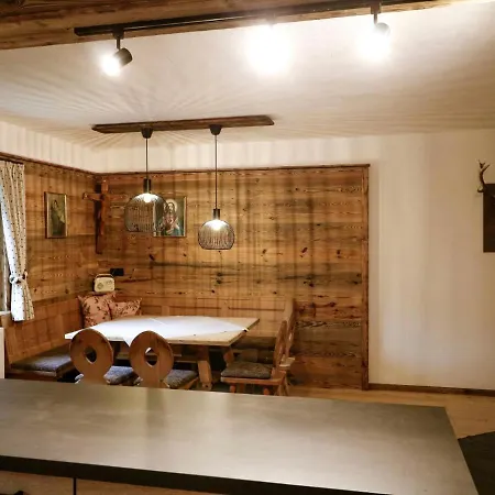 Bergglueck By Interhome * シュピス